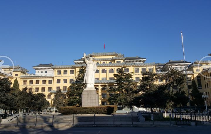 海军大院综合体育馆